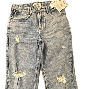 Wrangler Women's High-Rise Rodeo Straight Leg Crop Jeans – Starcrossed2, 2/26